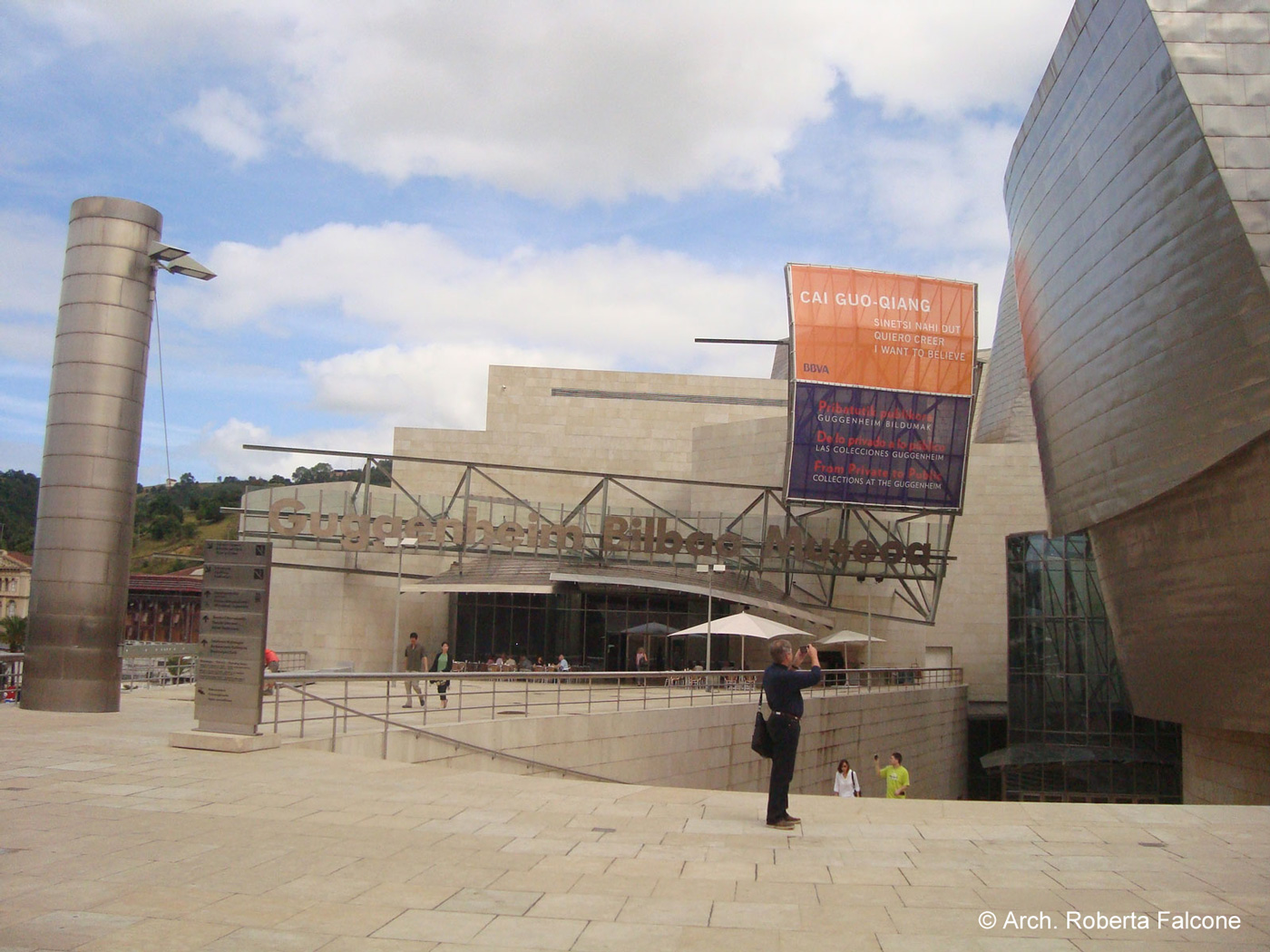 Guggenheim_museum_bilbao_08