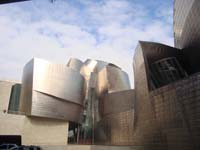 Guggenheim_museum_bilbao_04