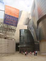 Guggenheim_museum_bilbao_13