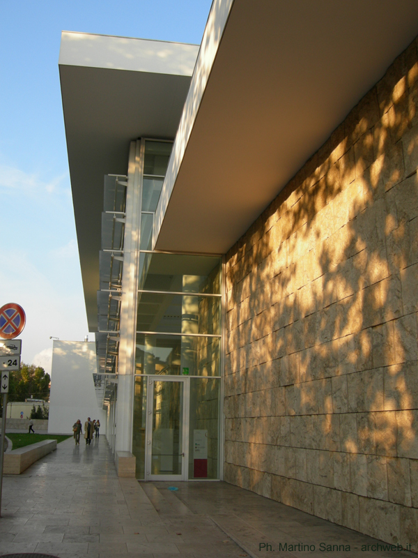 ara_pacis_meier_38