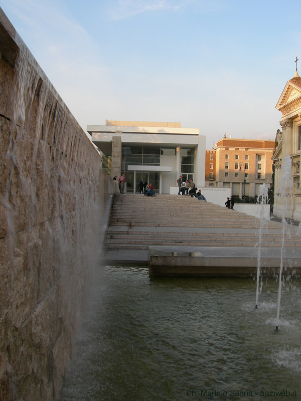 ara_pacis_meier_59